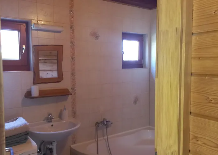 Apartament Malnas Vendeghaz-raspberry *